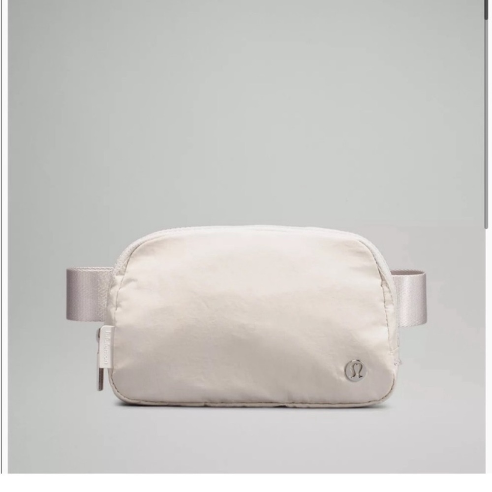 White Opal belt bag
